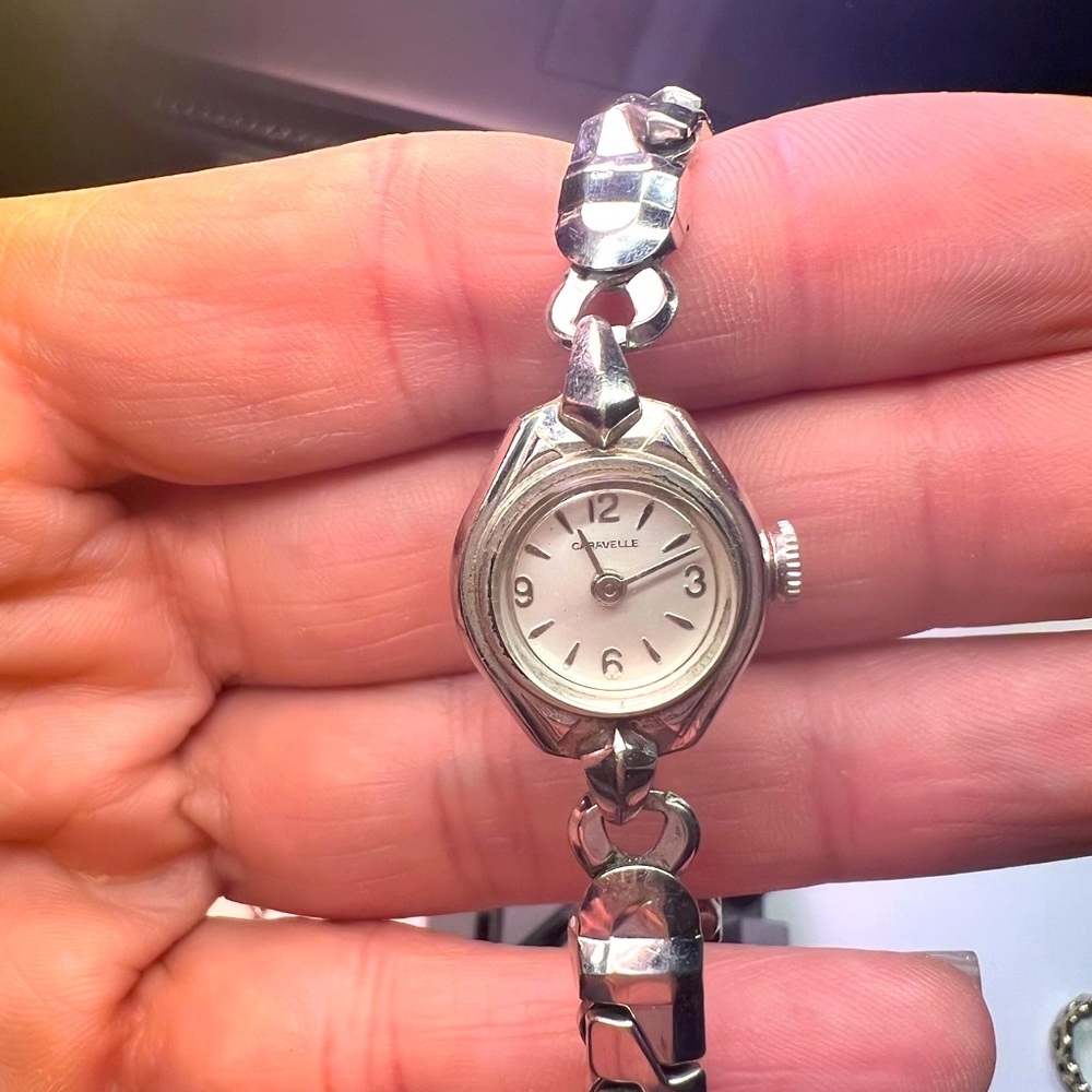 1966 caravelle vintage ladies’ watch